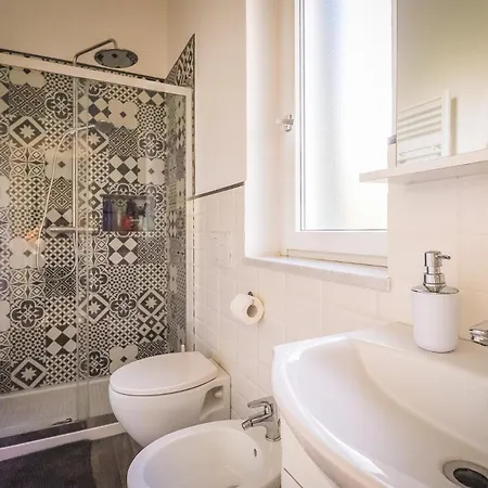 Nuovissimo Con Parcheggio Gratuito *