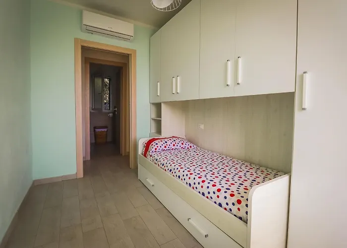 Nuovissimo Con Parcheggio Gratuito Μάσσα